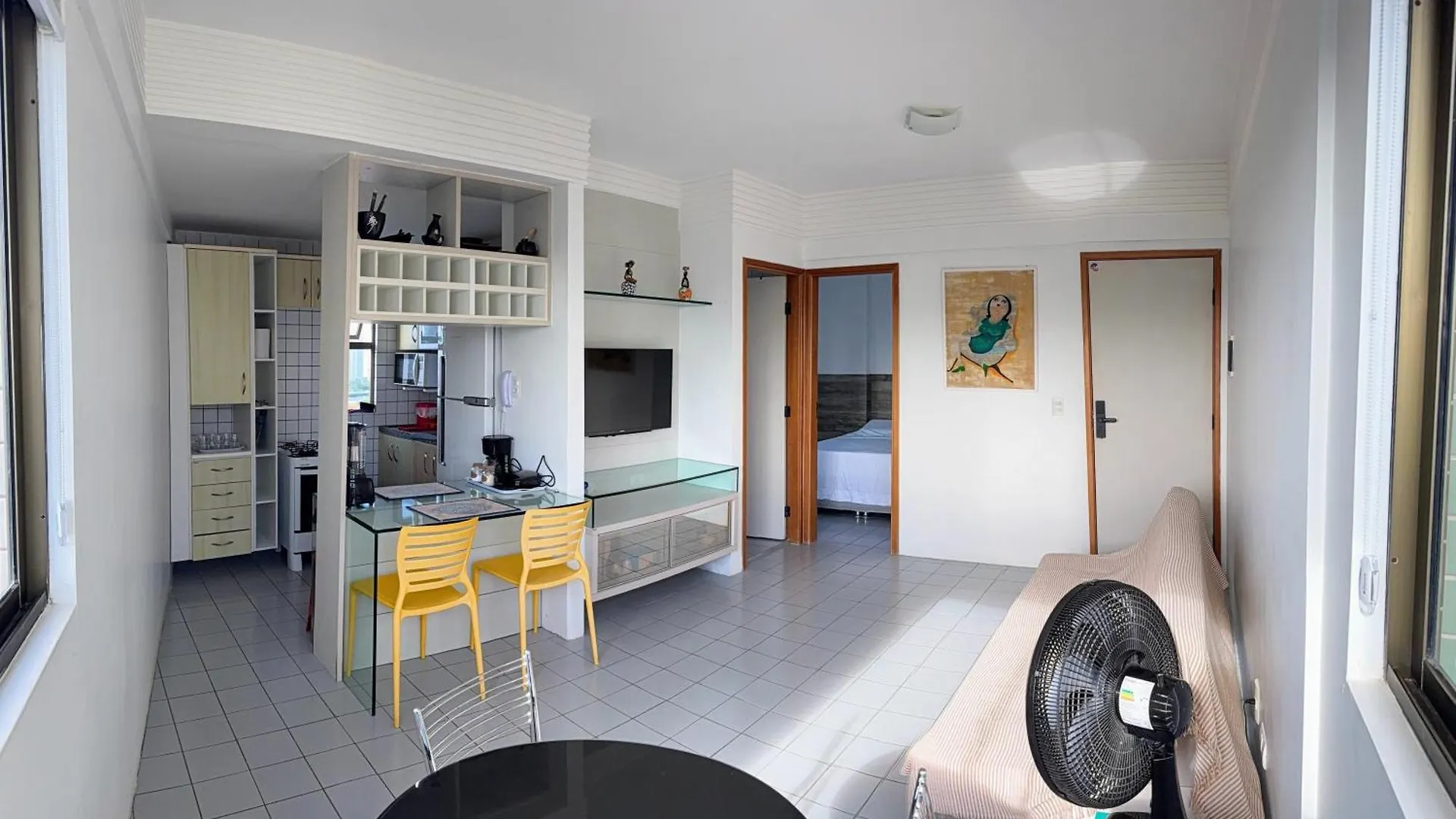 Simple Apartment, Heart Of The Action! Recife